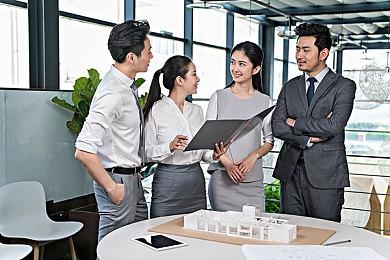 第一人称心理生存恐怖游戏《瘦长鬼影 重生》即将正式发售